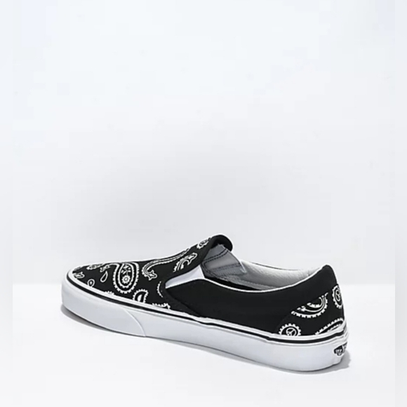 Vans Classic "Peace Paisley" Classic Slip On's *NWT* - Picture 4 of 9
